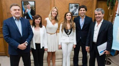 La gobernadora firm� con Naci�n importantes obras para la provincia