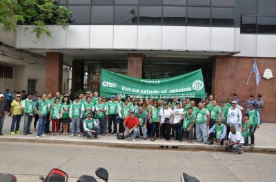 Hubo paro y movilizaci�n de ATE por un bono de $3 mil