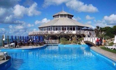 Adjudican licitaci�n de Waikiki