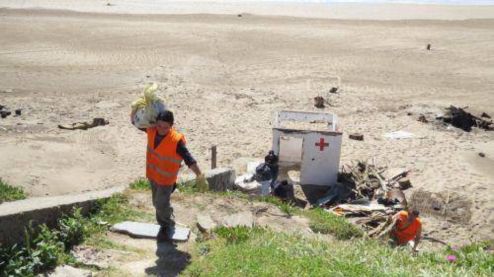 El municipio retir ms de 6 toneladas de basura de una playa