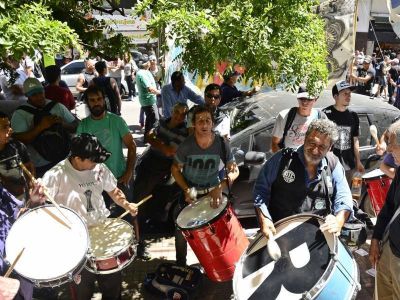 Trabajadores del Astillero marcharon de Ensenada a La Plata reclamando mejoras laborales