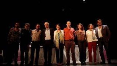 Pensando en 2017, Taiana encabez� un encuentro pol�tico