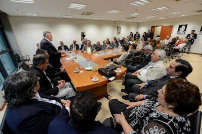 El ministro de Econom�a expondr� sobre el presupuesto 2017 en la Legislatura