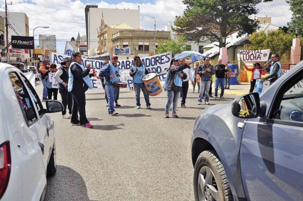 Trabajadores estatales se manifestaron por calles cntricas