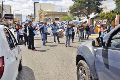 Trabajadores estatales se manifestaron por calles c�ntricas