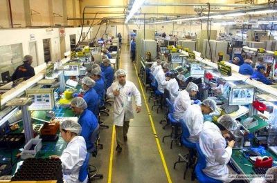 �El Gobierno contin�a trabajando con empresas de Tierra del Fuego�