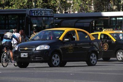 Desde hoy, los taxis aumentan un 15%