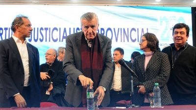 Gioja, euf�rico: insult� al Presidente en un encuentro pol�tico