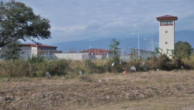 Denuncian una sobrefacturaci�n por $2 millones en una c�rcel federal de Salta