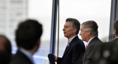 Las telef�nicas presionan para usar la red de Arsat para dar cable