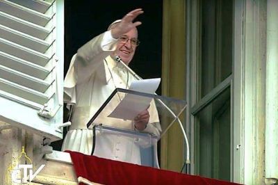 Francisco en el �ngelus advierte sobre los profetas de desventuras -Texto completo