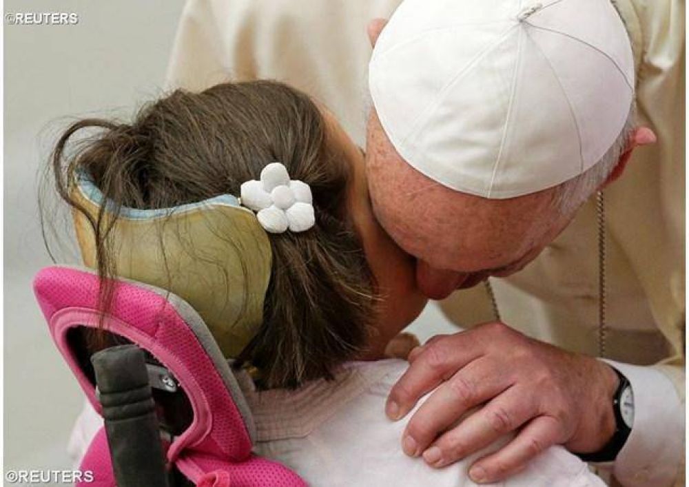 Papa: enfermedades raras y olvidadas, solidaridad y generosidad con toda persona