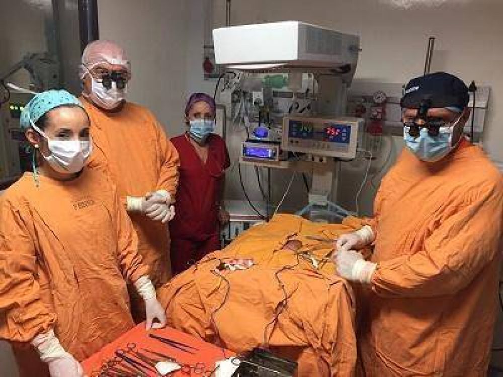 Exitosa operaci�n card�aca en el Hospital Penna a una beba de 33 d�as y 1 kg. de peso