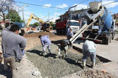 El Municipio realiza obras de repavimentaci�n en los barrios