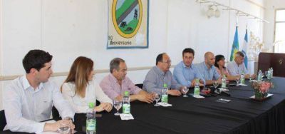 Con la idea de trabajar en conjunto, intendentes de la ZCC y CONDENOBA se reunieron en 25 de Mayo
