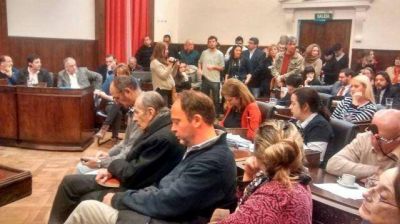 El oficialismo convalid� el convenio de las parteras Doulas, pero sin que asuma riesgos el Ejecutivo