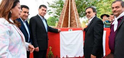 Casas encabez� sentido homenaje al Chacho� Pe�aloza en Loma Blanca