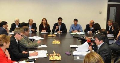 Ley de Agroqu�micos: Ingenieros agr�nomos del CIPBA participaron de la Comisi�n de Asuntos Agrarios en Diputados