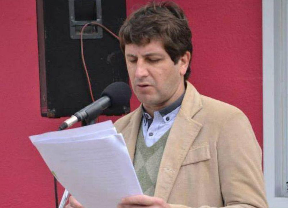 Solicitan arreglos en el polideportivo �Sim�n Apiza�