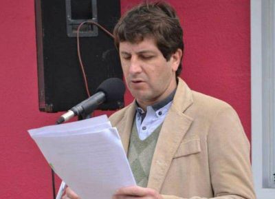 Solicitan arreglos en el polideportivo �Sim�n Apiza�