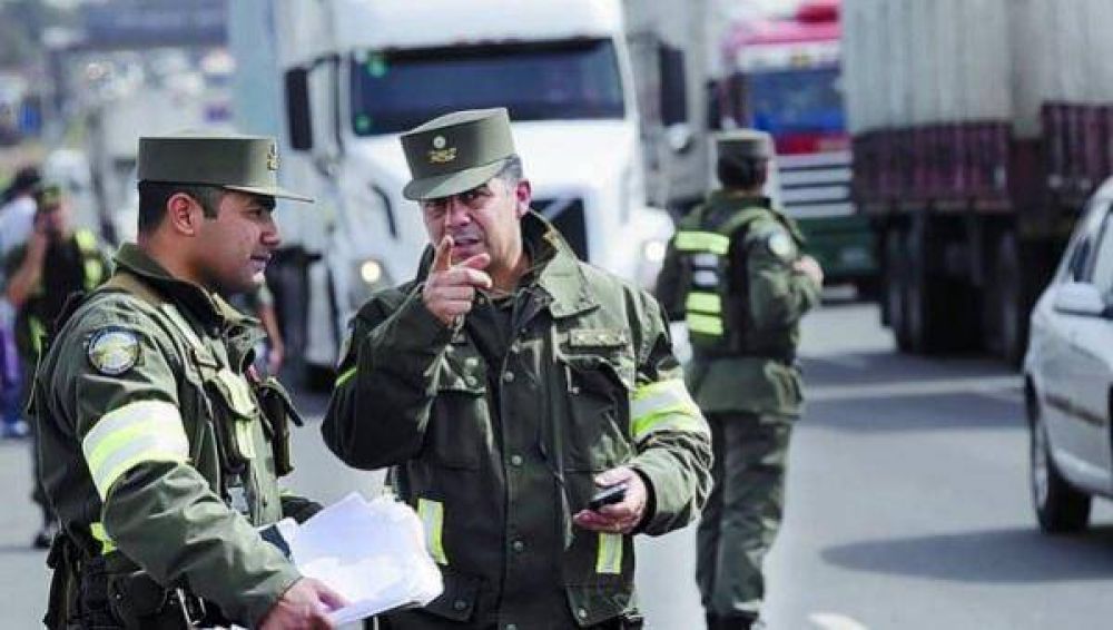 La semana comienza con un nuevo desembarco de Gendarmes en siete distritos del Conurbano