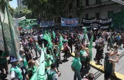 Las provincias reconocen que no tienen recursos para pagar un bono
