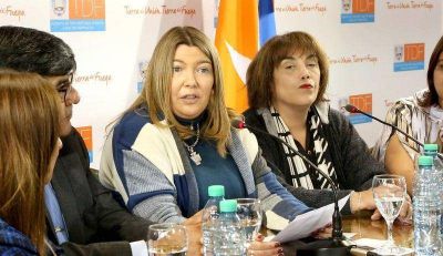 Bertone: �Mi gobierno no va a pagar sueldos a ning�n violento�
