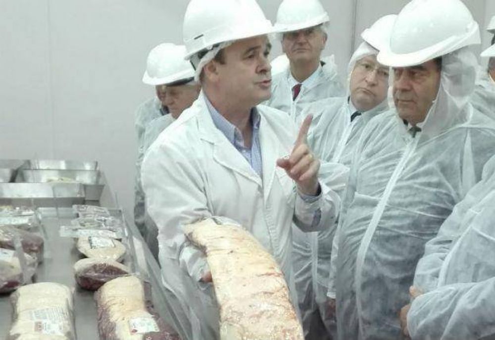 Delegacin de la UE recorri el frigorfico La Morocha