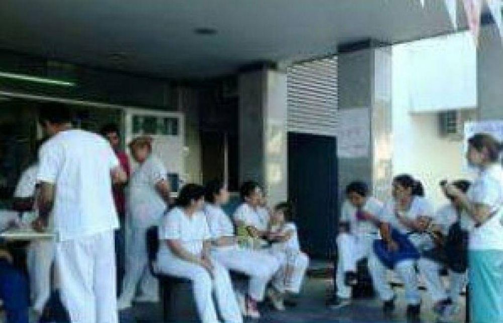Paro de enfermeros en Tartagal