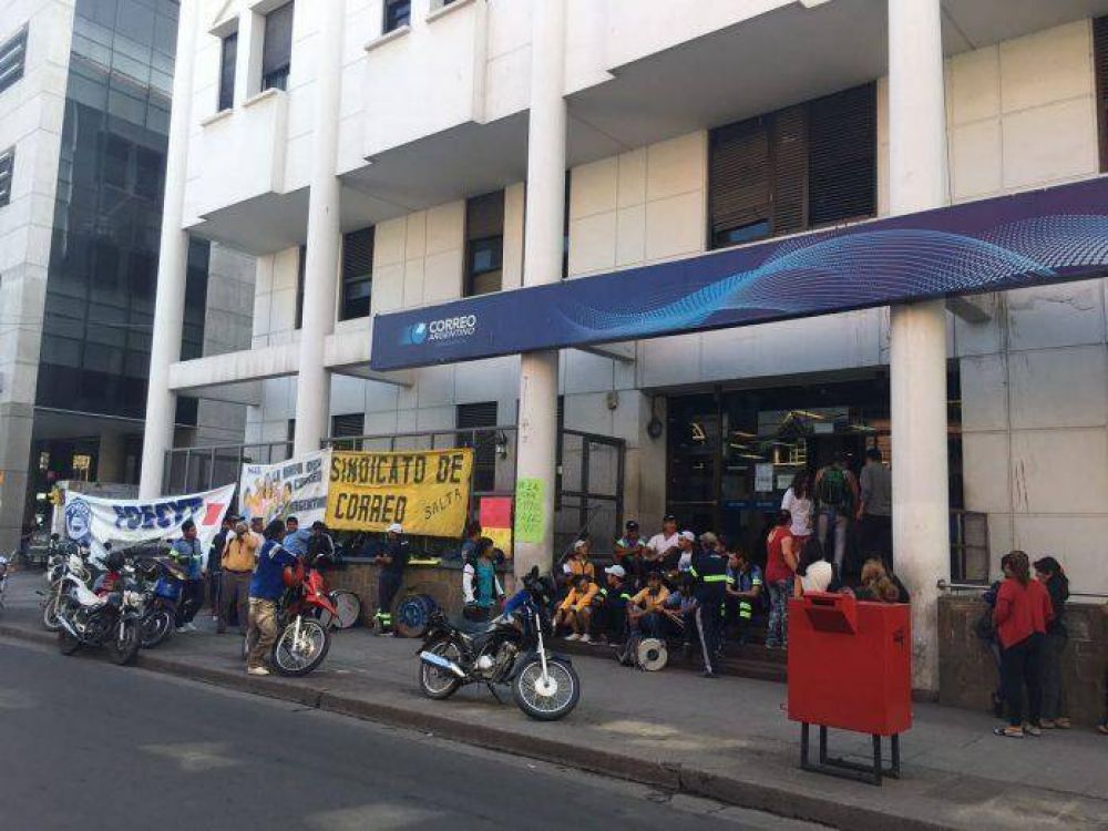 Movilizacin de trabajadores en el Correo Argentino