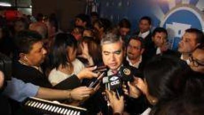 Alfaro vuelve a pedir la coparticipaci�n y le pega a Alperovich