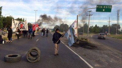 Ma�ana complicada: los trabajadores de Molarsa cortan la Ruta 7 en Parque Industrial