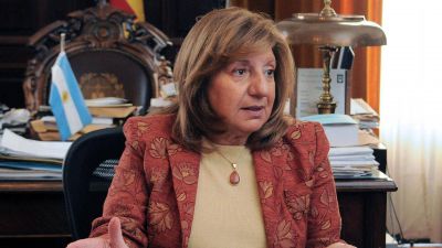 La procuradora Mar�a del Carmen Falbo le present� su renuncia a Mar�a Eugenia Vidal