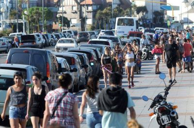 Presentan recurso de amparo para garantizar dos feriados puente