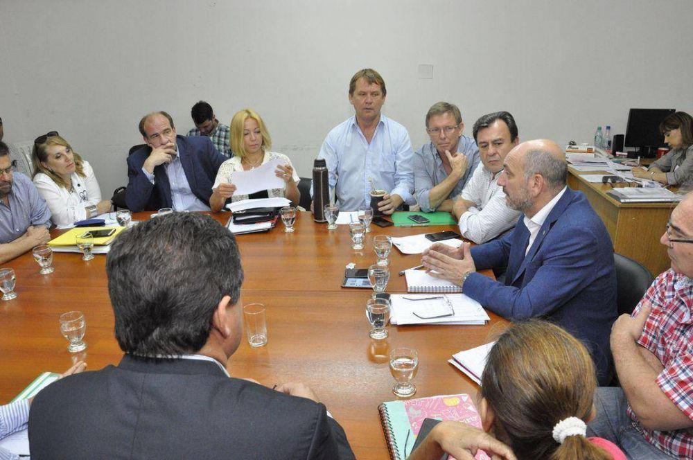 Presupuesto: Diputados de la Comisin de Hacienda recibieron a los ministros Benedetto, Stratta y De la Rosa 
