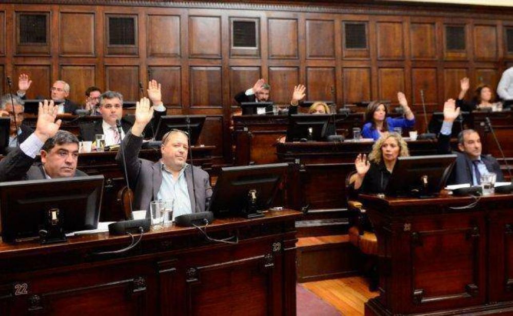 El PJ debate puertas adentro si apoya el endeudamiento de Mendoza