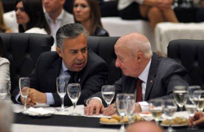 La FEM eval�a propuestas para reactivar la econom�a: 