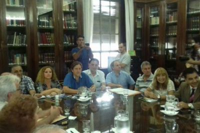 ATE rechaz� la oferta paritaria de Provincia: �Est� muy debajo del 22 por ciento�, dijeron