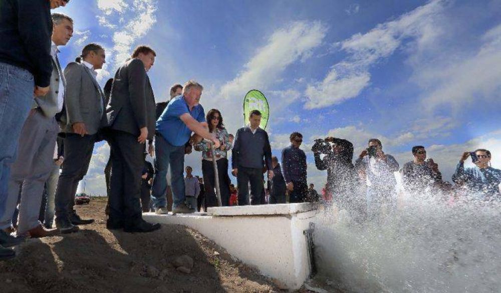 Weretilneck en Sierra Grande: Hoy podemos garantizar el flujo de agua potable para los serranos