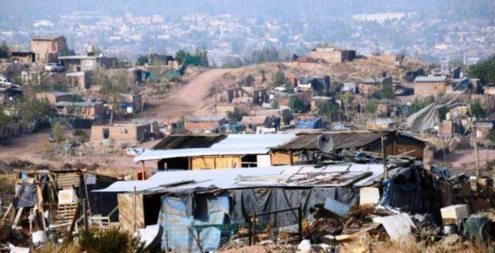 Casi 10 mil familias viven en asentamientos en Neuqun