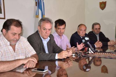 Al final, instalar�an un mercado ferial en Santa Rosa