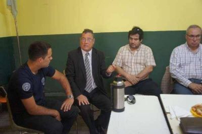 UNA REUNI�N POR LA NORMALIZACI�N DE LA CGT AZUL
