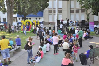 Jornada de concientizaci�n y prevenci�n de diabetes en la Plaza Sarmiento