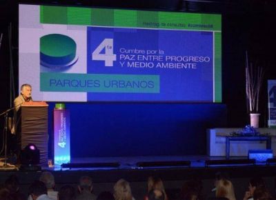 �No se soluciona el problema del medio ambiente poniendo plantas en la terraza de la Casa Rosada�