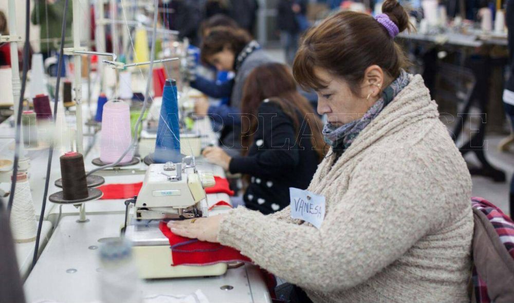 La industria textil, preocupada por la competencia desleal de las fbricas clandestinas