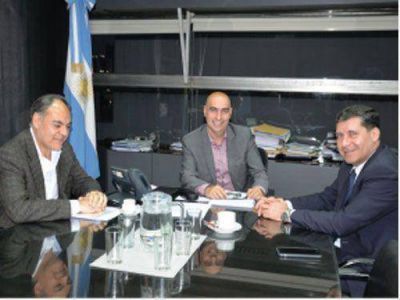 Casas apresura los REPRO de la Naci�n para industrias riojanas
