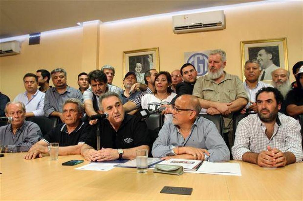 La CGT y los movimientos sociales ratificaron marcha por una ley de emergencia social y laboral