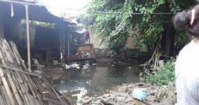 Aguilares: vecinos denuncian que viven entre l�quidos cloacales, moscas y mal olor