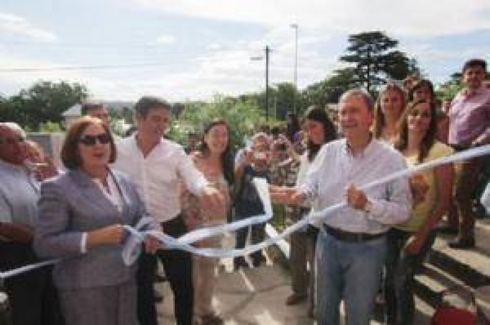 Schiaretti prometi 9 millones de pesos para las obras de agua en Huerta Grande