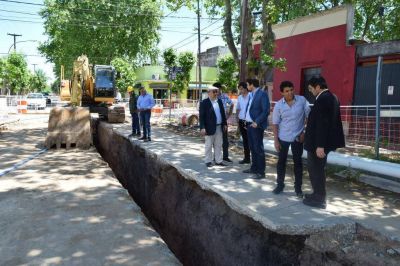Visita a la obra del colector cloacal de la calle Emparanza